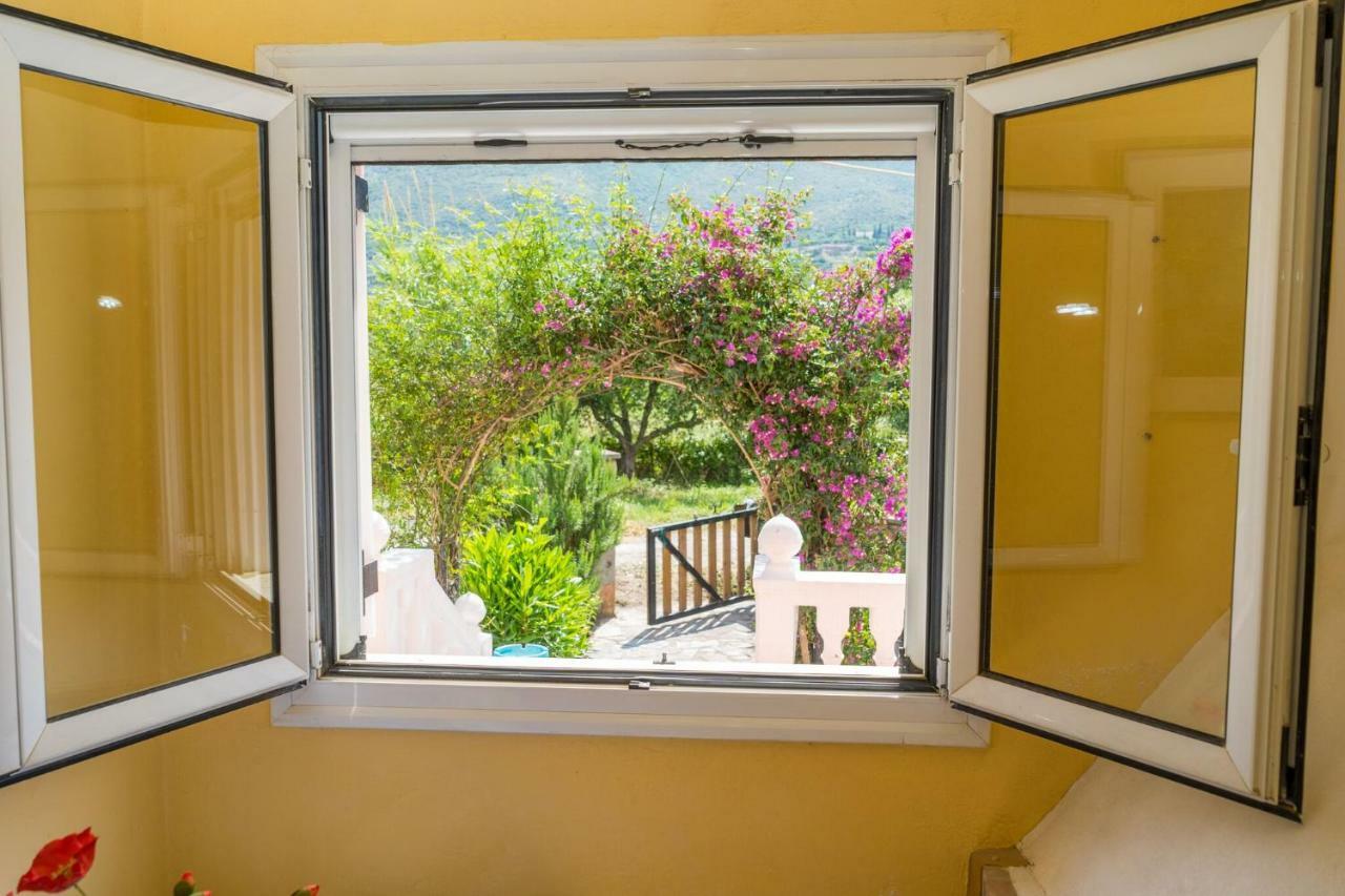 2 Bed House With Mountain View Daire Alykes  Dış mekan fotoğraf